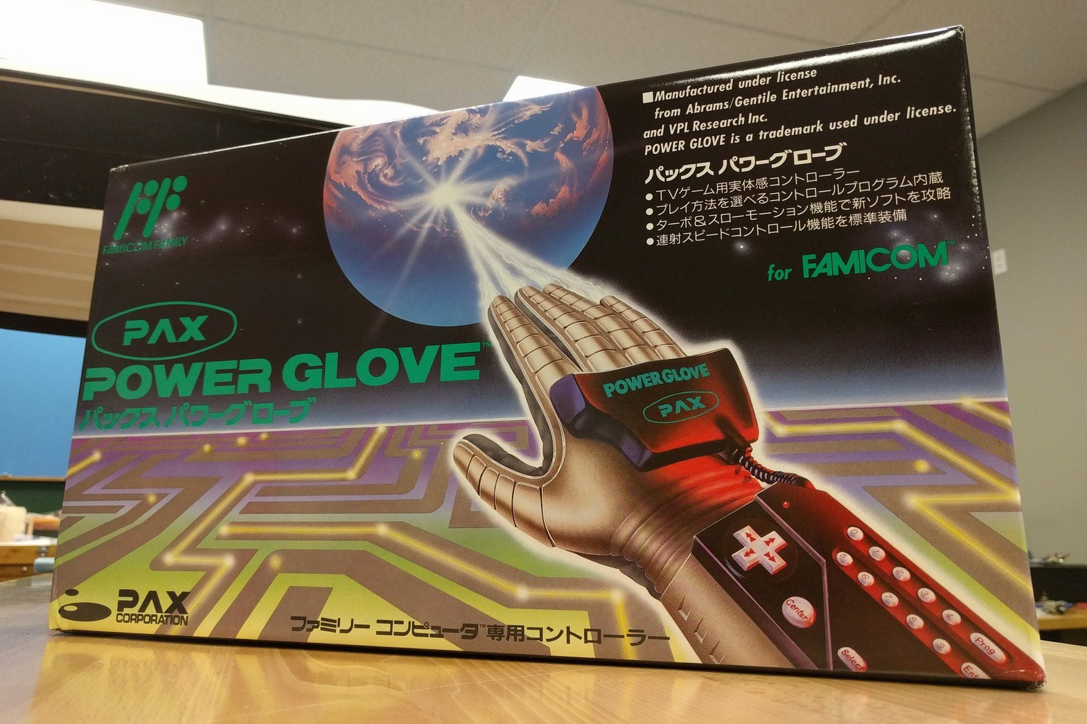 Unboxing a BRAND NEW Power Glove | Details | Hackaday.io