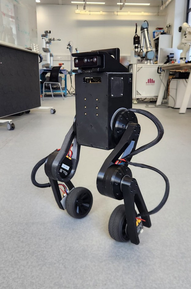 Upkie v2 standing up