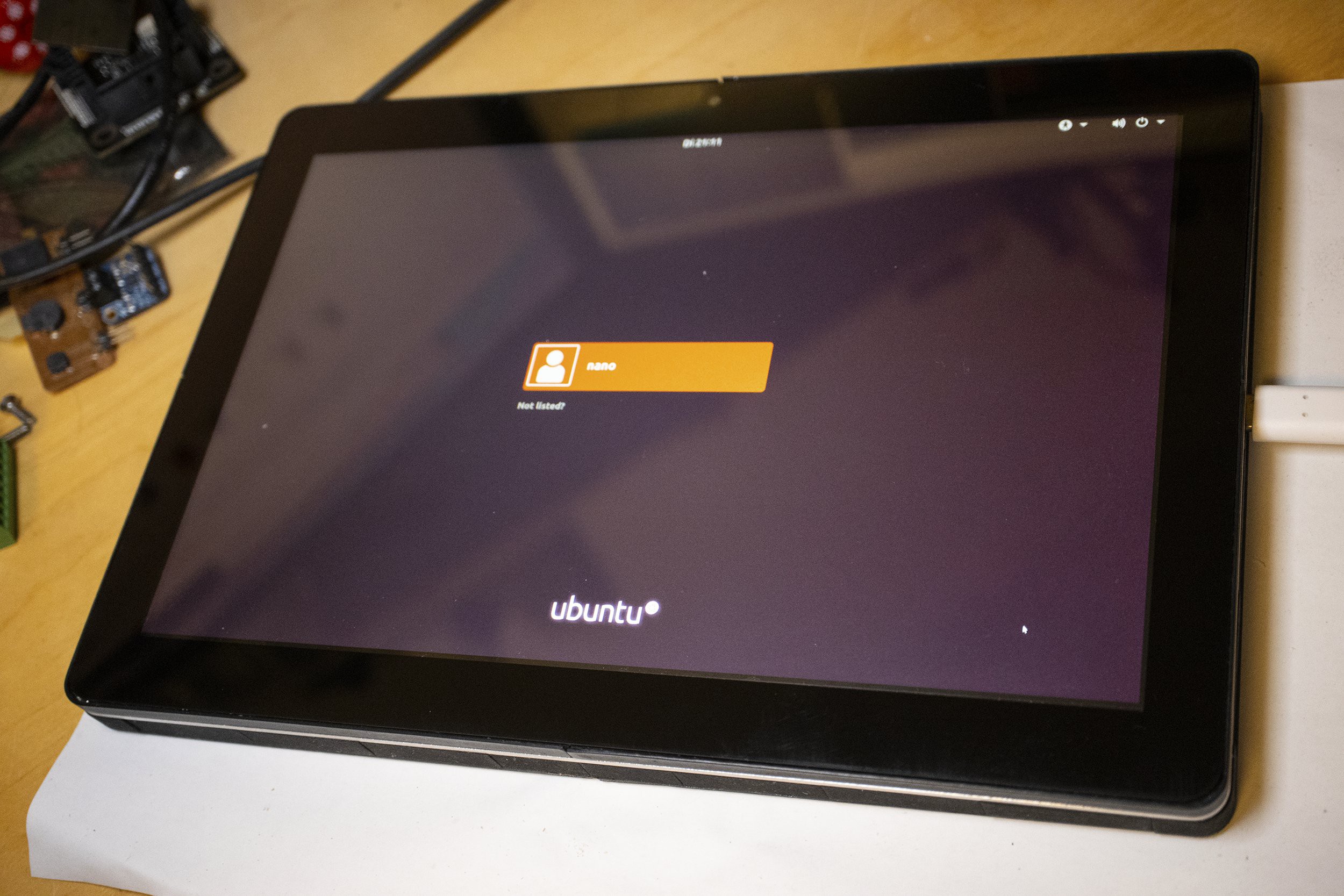 We made another (sort of) Linux tablet 2-in-1 from scratch : r