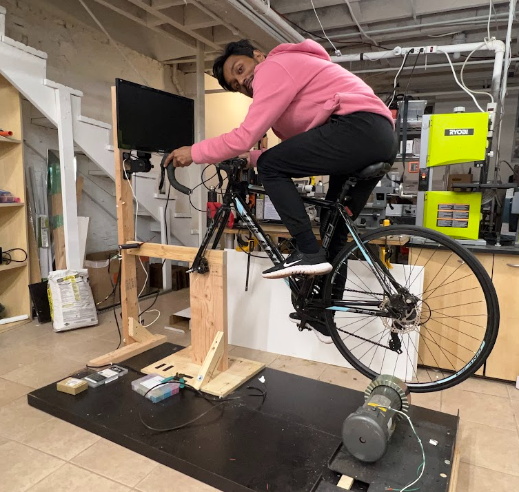 Treadmill that generates online electricity