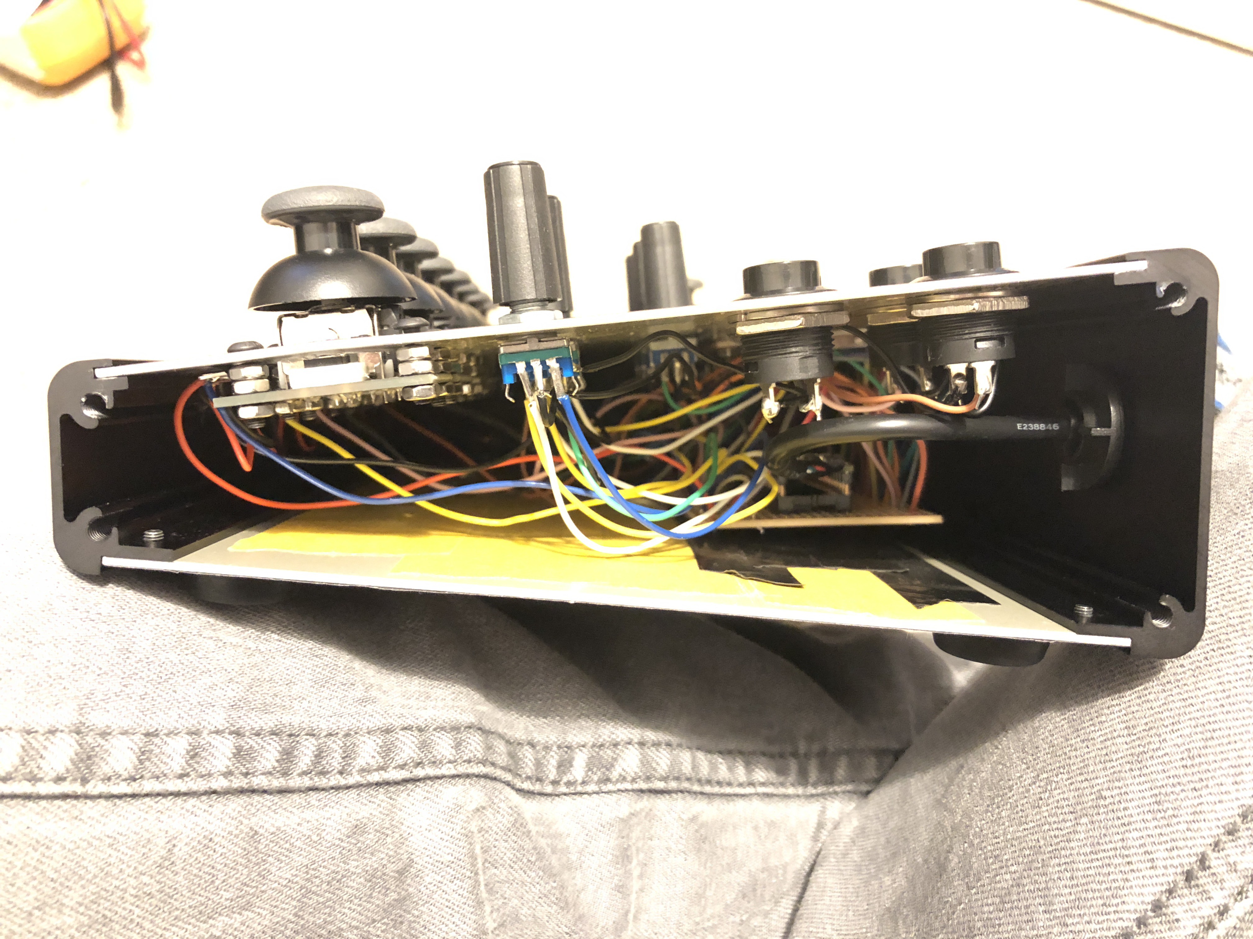 File:Toko-ctrl, DIY MIDI controller using Doepfer Pocket