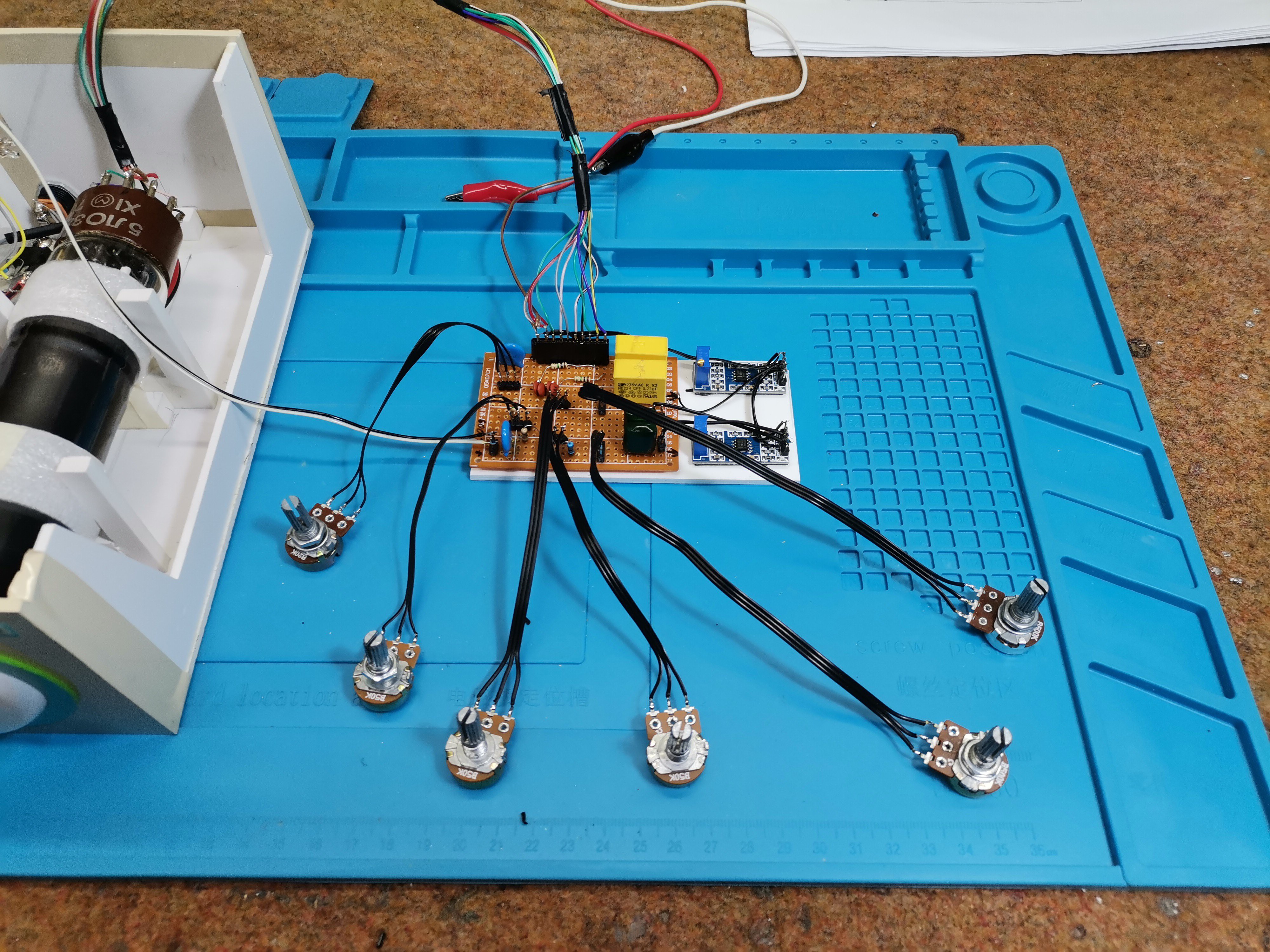 Gallery | How to make Simplest ever Oscilloscope Clock | Hackaday.io