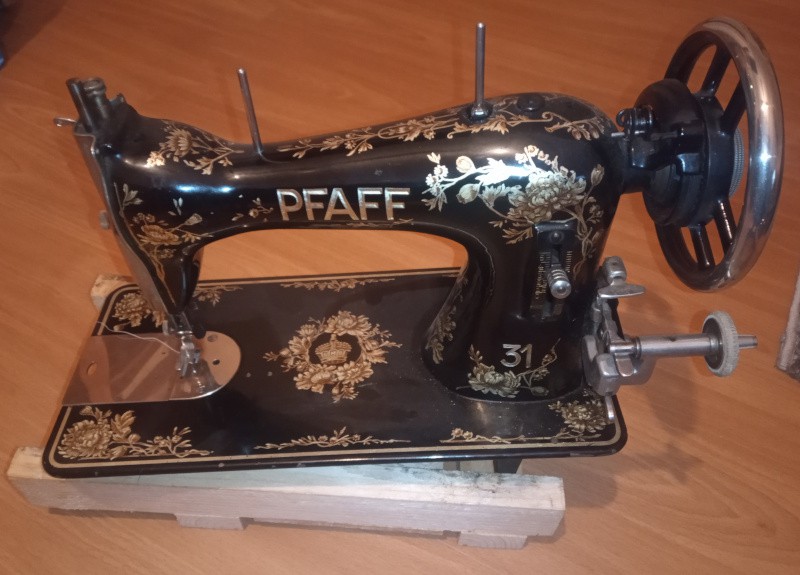 Pfaff 11 - vintage hand crank sewing machine questions : r/sewing