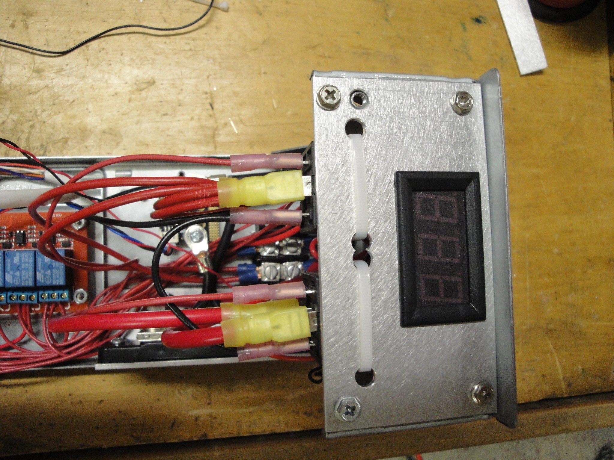 SFE Analog Voltage Panel Meter - 0 to 5V - RobotShop