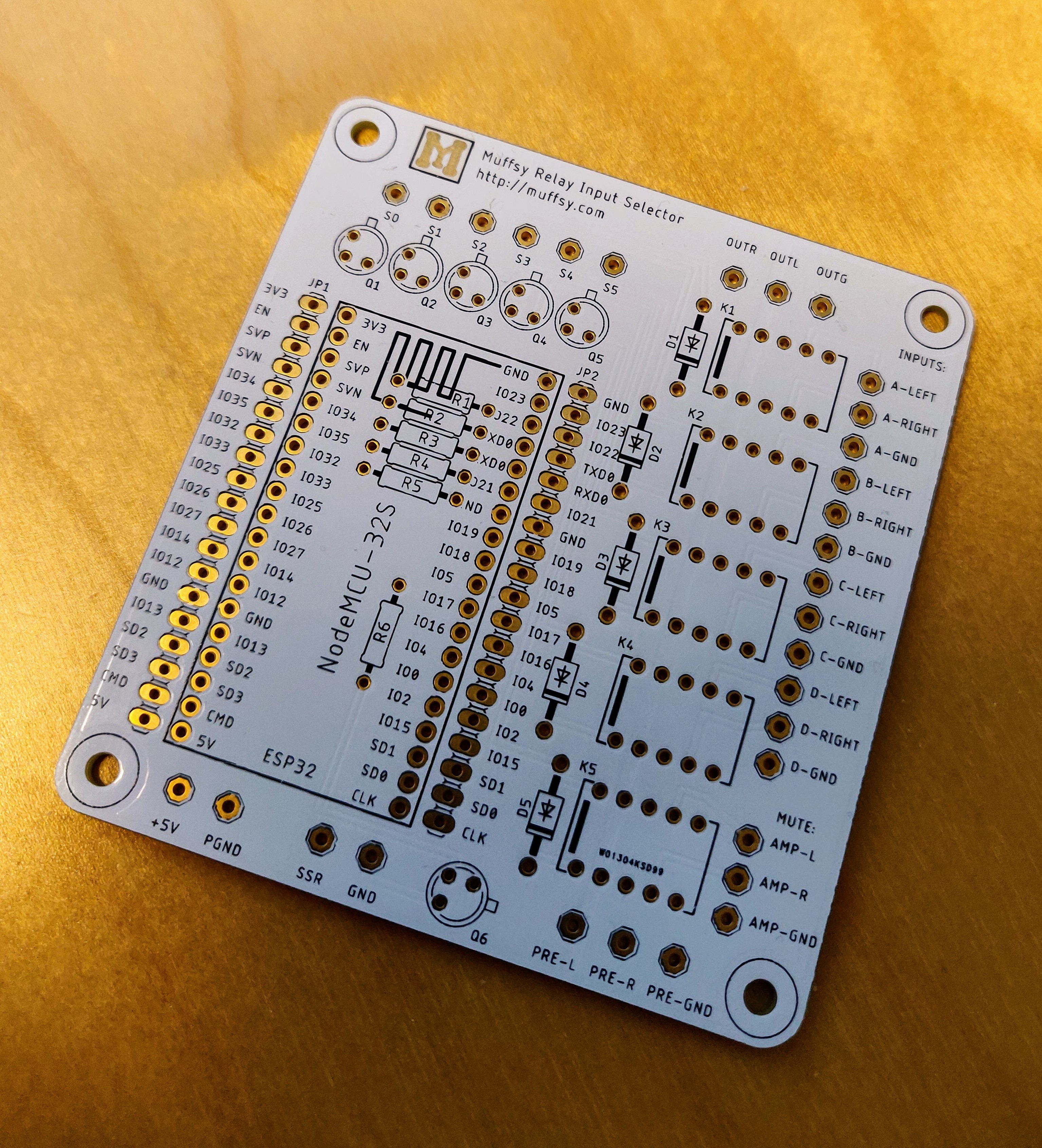 Selector274 gg. Esp32 ps4. Esp32 аналоговая клавиатура. Esp32 3d Printer motherboard. Конструктор html для esp32.