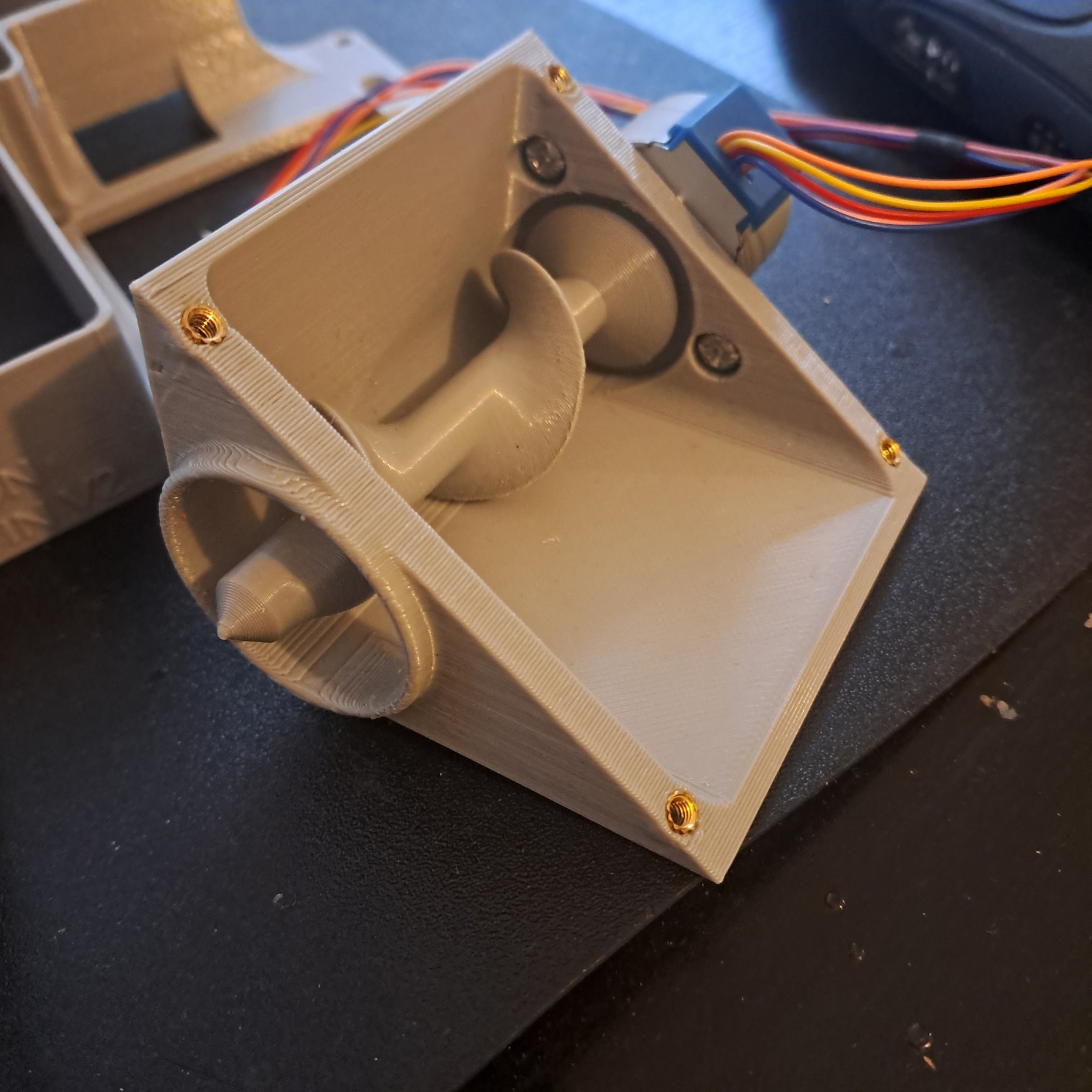 Gallery | Cat feeder | Hackaday.io