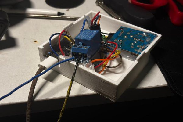 Automatic Day-Night LED Strip Controller