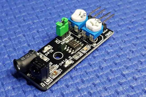 KY-032 Obstacle avoidance sensor module