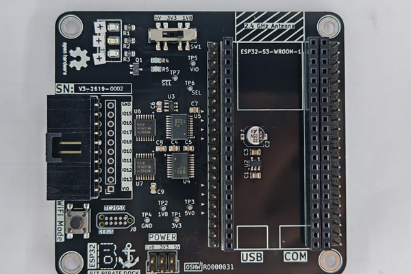 ESP32 Bit Pirate Dock