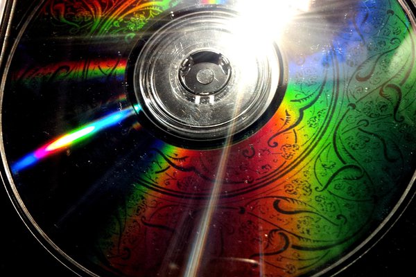 Burning Pictures on a Compact Disc Surface