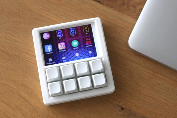 8-Key MacroPad with 3.5 inch LCD