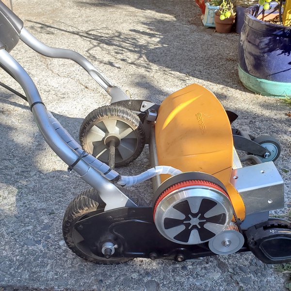 Hoverboard electric mower