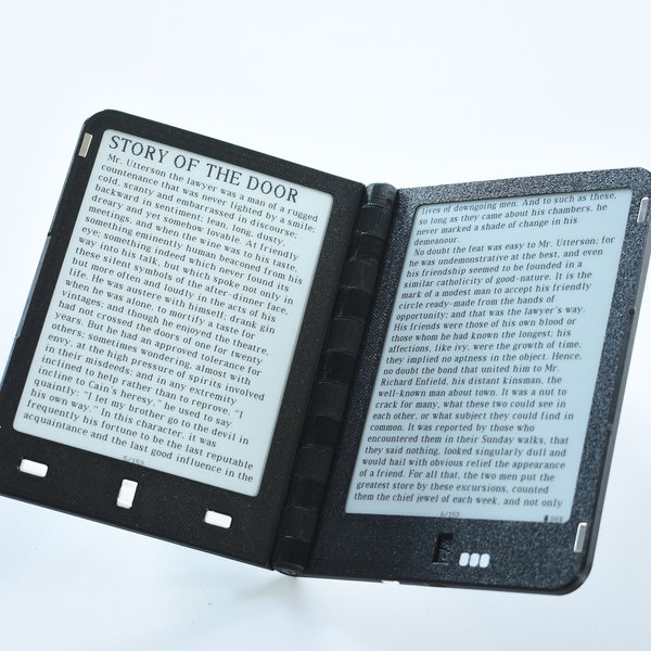 A dual-screen, ESP32 powered ereader: Own your device, own your books