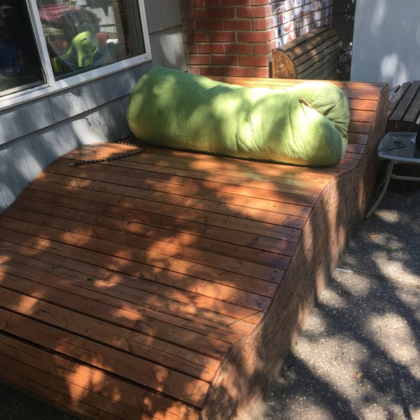 Funky retro-modern Bench Bed | Hackaday.io