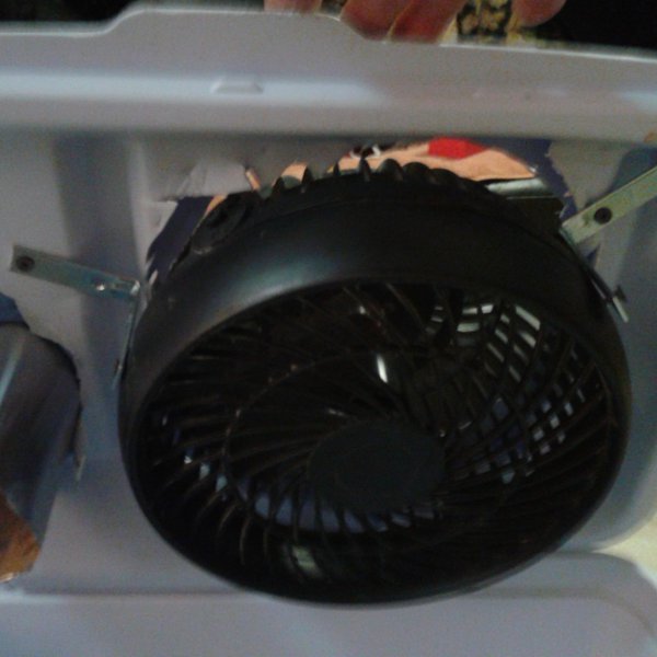 Igloo cooler Air Conditioner Hack Hackaday.io
