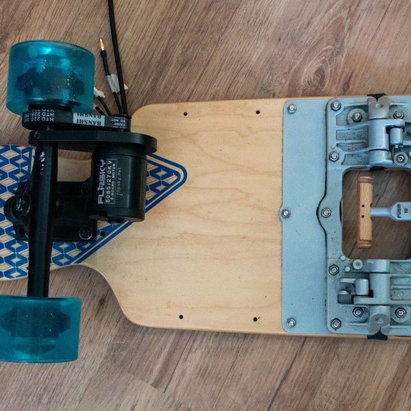 Foldable electric skateboard | Hackaday.io