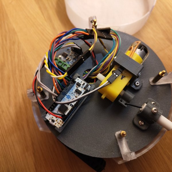 LeOn - a Toy for Cats | Hackaday.io