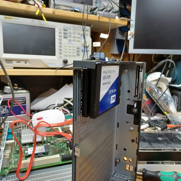 Fujitsu Futro S900 AMD G-T44R 1,2GHz,1GB MSATA,2GB RAM,1xPCI-E X1,1xPCI - Foto 10